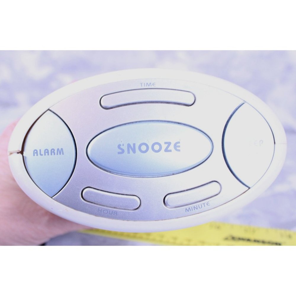 EMERSON Radio Alarm Clock AM/FM Radio CK7330 Pearl White Red LCD Display Works G - Picture 7 of 8